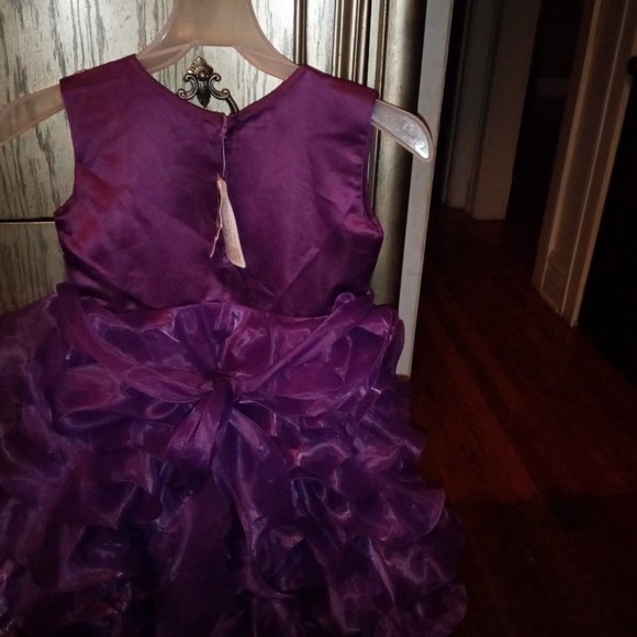 IT'S EASTER, GRADUATION & GRADUATION PICTURES, LUNCHEON, PROM & WEDDING SEASON - Picture 2 of 3